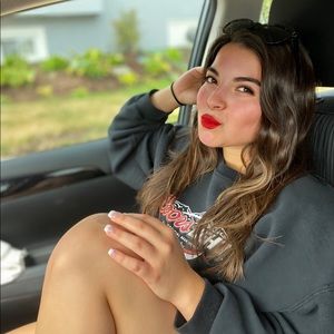 Meet your Posher, Sam